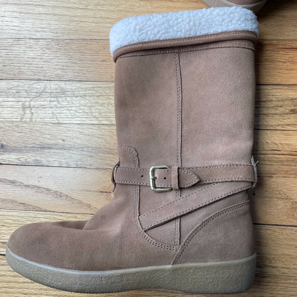 Coach fur lined boots - Picture 2 of 5